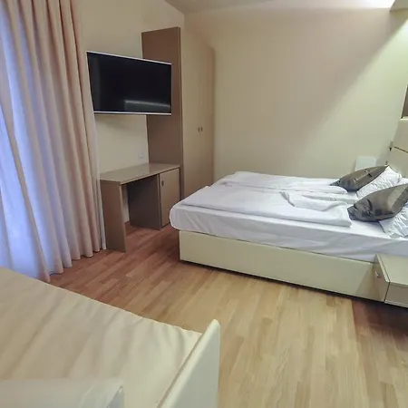 Otel Dori 3*