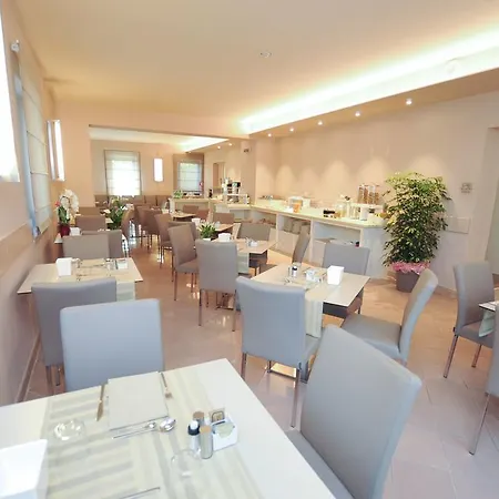Dori Otel Peschiera del Garda