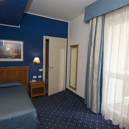 Otel Dori 3*